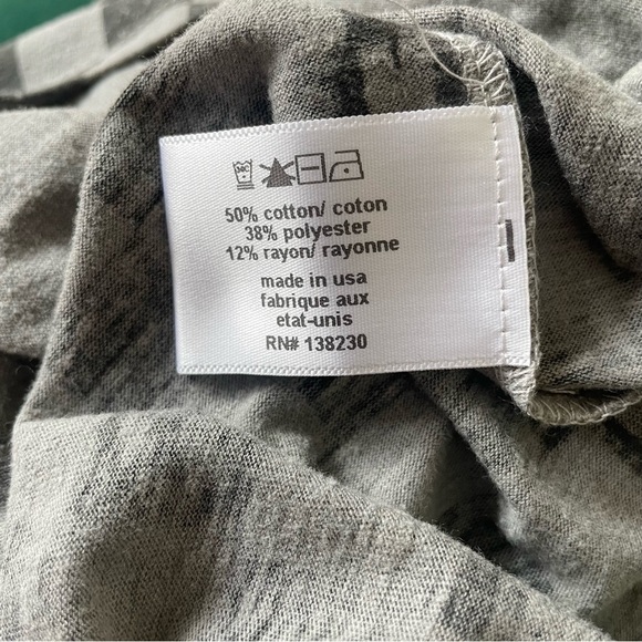 Pam & Gela God Bless David Bowie Distressed Gray Grunge Short Sleeve T-Shirt XS - Picture 8 of 10